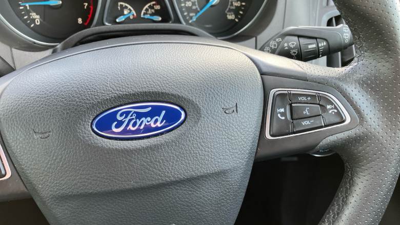 Ford Focus 1.0 EcoBoost 140 ST-Line Navigation 5dr Petrol Hatchback